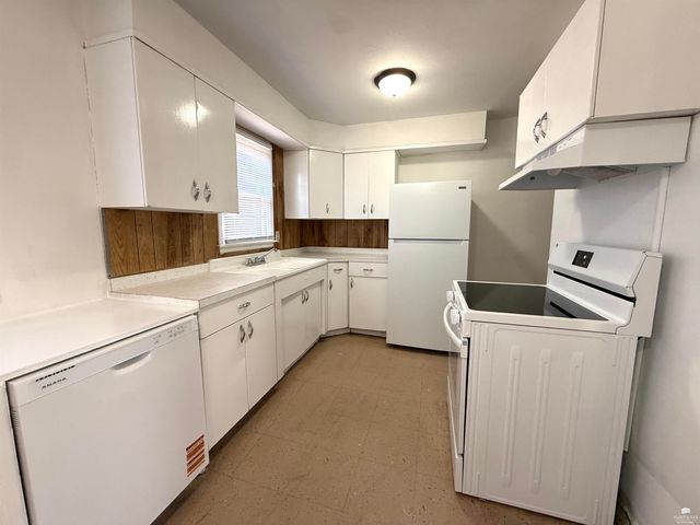 1507 Campus Road, Manhattan, KS 66502