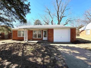 1507 Campus Road, Manhattan, KS 66502