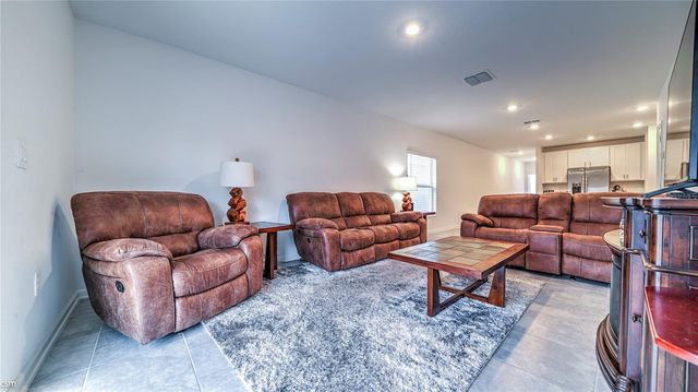 1760 WHITE WATER COURT, Davenport, FL 33837