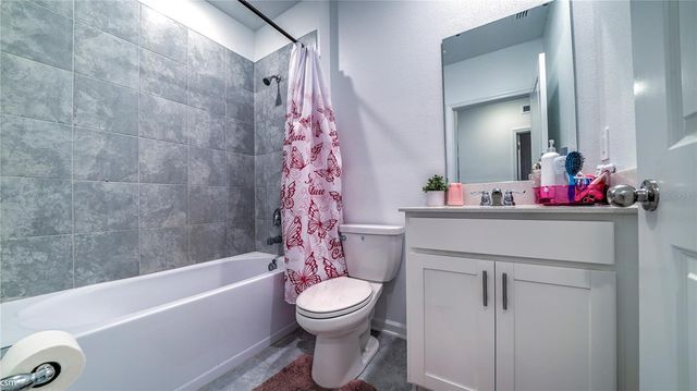 1760 WHITE WATER COURT, Davenport, FL 33837