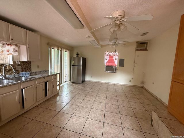 122 Tipton, San Antonio, TX 78204