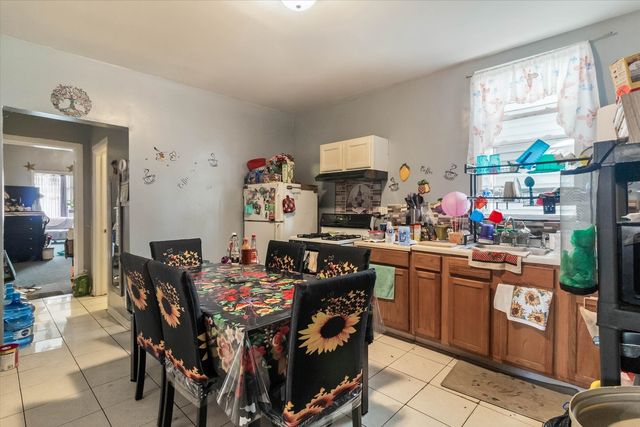 1922 N Central Park Avenue, Chicago, IL 60647