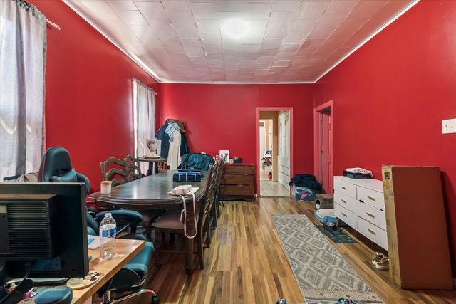 1922 N Central Park Avenue, Chicago, IL 60647