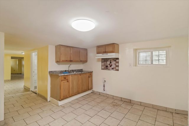 1922 N Central Park Avenue, Chicago, IL 60647