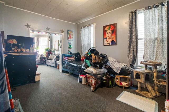 1922 N Central Park Avenue, Chicago, IL 60647