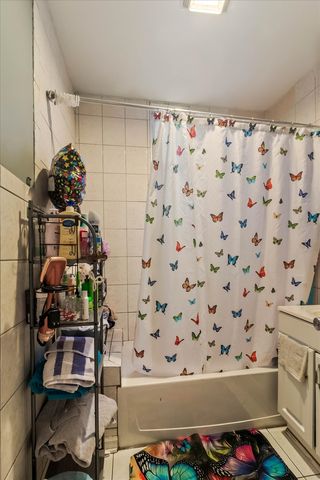 1922 N Central Park Avenue, Chicago, IL 60647
