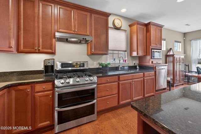 88 Aberdeen Lane, Manchester, NJ 08759