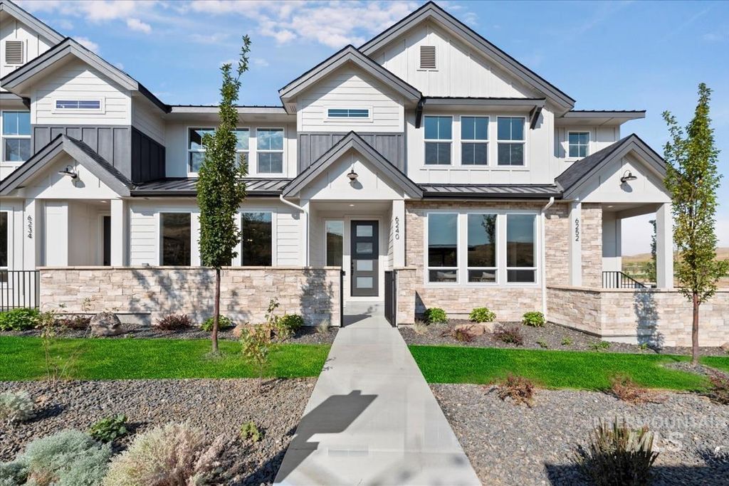 6240 N Holly Springs Ln, Eagle, ID 83616