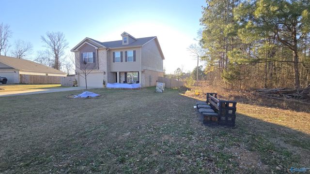 1114 Fountainview Drive SW, Hartselle, AL 35640