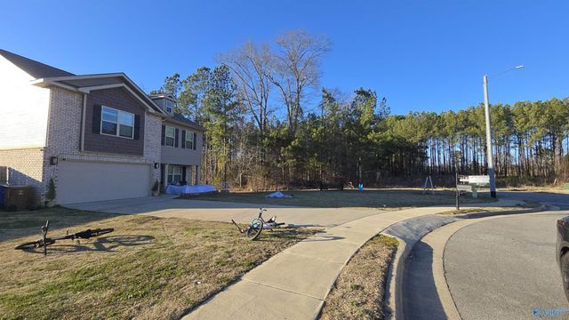 1114 Fountainview Drive SW, Hartselle, AL 35640