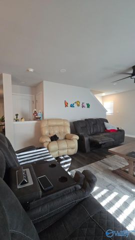 1114 Fountainview Drive SW, Hartselle, AL 35640