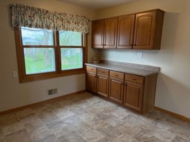3883 Council Street NE, Cedar Rapids, IA 52402