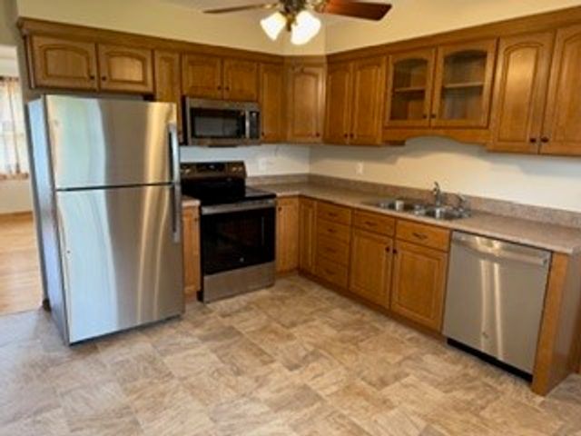 3883 Council Street NE, Cedar Rapids, IA 52402
