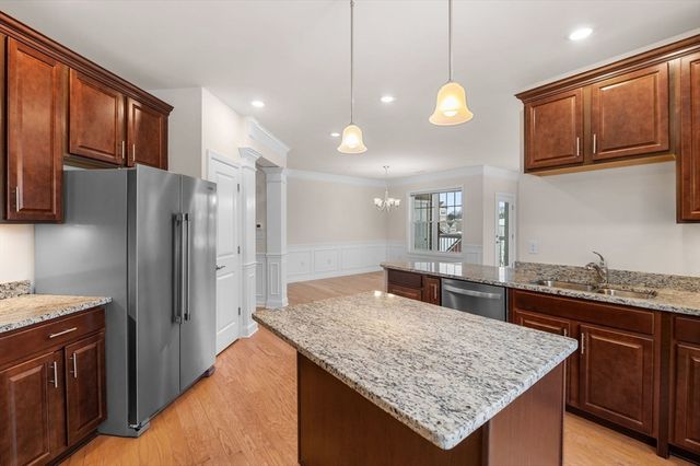 2 Francis Dr 301, Andover, MA 01810