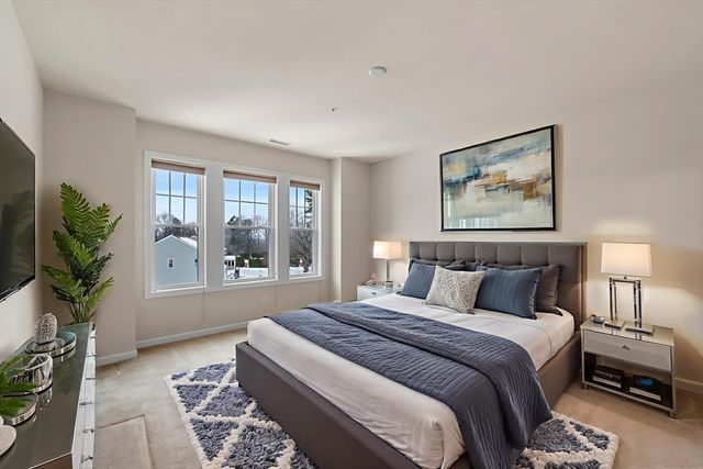 2 Francis Dr 301, Andover, MA 01810