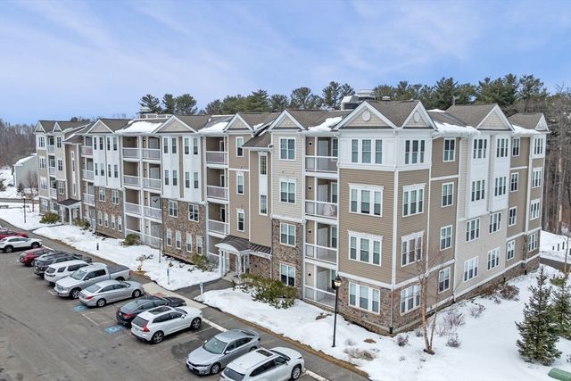 2 Francis Dr 301, Andover, MA 01810