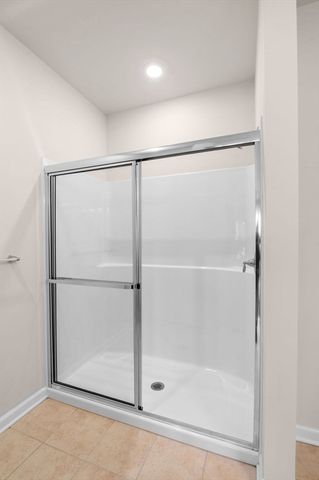 2 Francis Dr 301, Andover, MA 01810