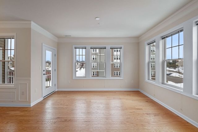 2 Francis Dr 301, Andover, MA 01810