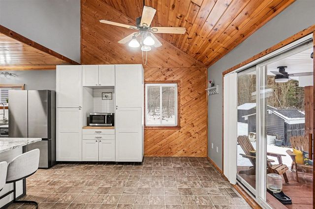 3921 S Laurel Drive, White Cloud, MI 49349