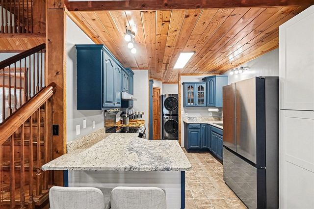 3921 S Laurel Drive, White Cloud, MI 49349