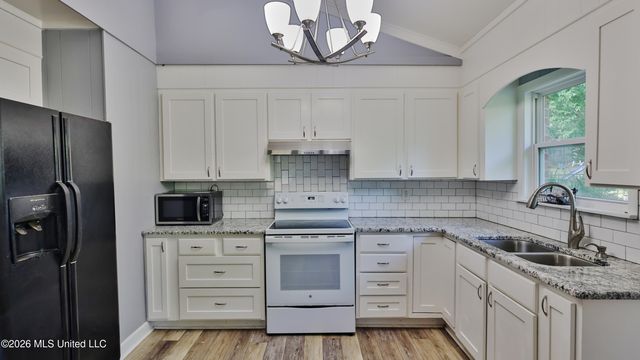 484 Saint Jude Street, Pearl, MS 39208