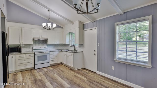 484 Saint Jude Street, Pearl, MS 39208