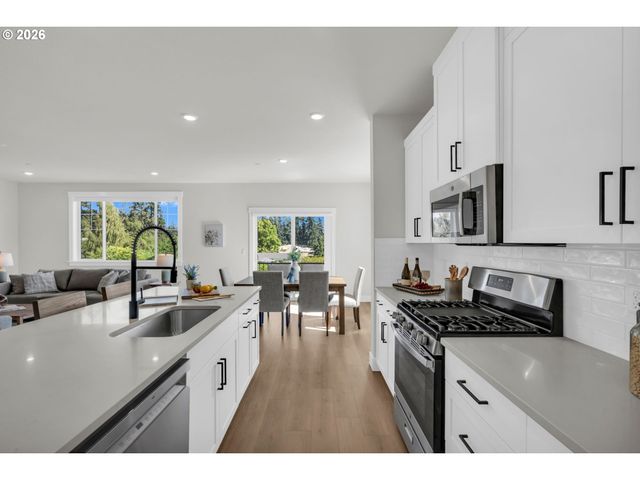 11693 Sw BARCELONA St, Wilsonville, OR 97070