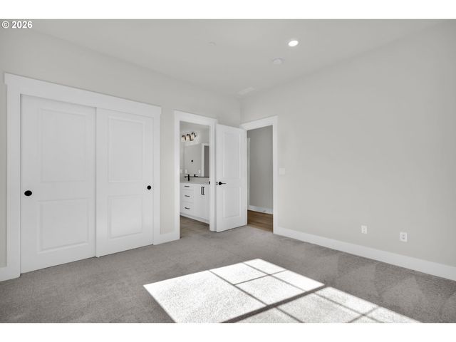 11693 Sw BARCELONA St, Wilsonville, OR 97070