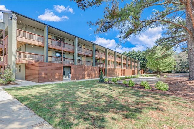 710 Jesse Jewell SE Parkways 110, Gainesville, GA 30501