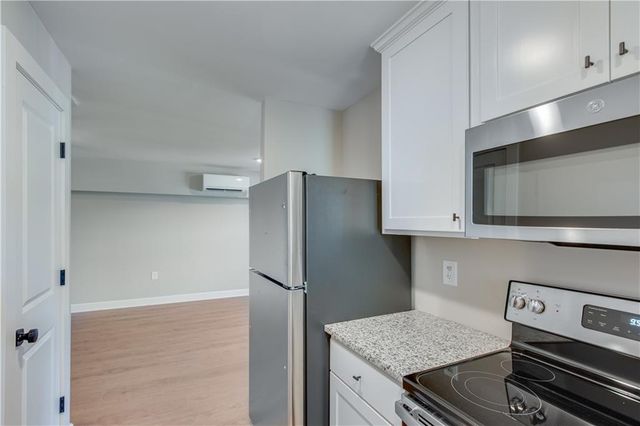 710 Jesse Jewell SE Parkways 110, Gainesville, GA 30501