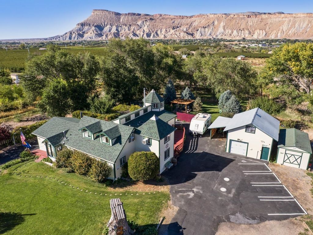 3694 F Road, Palisade, CO 81526