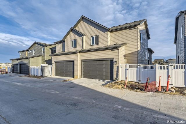 1232 S Algonquian Street, Aurora, CO 80018
