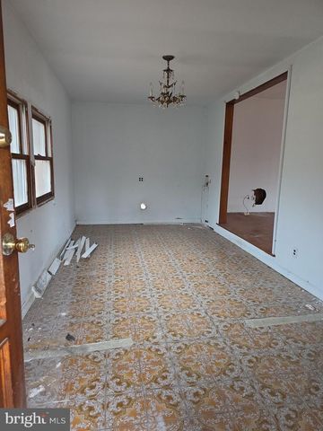 1930 MCCALL AVE, Mays Landing, NJ 08330