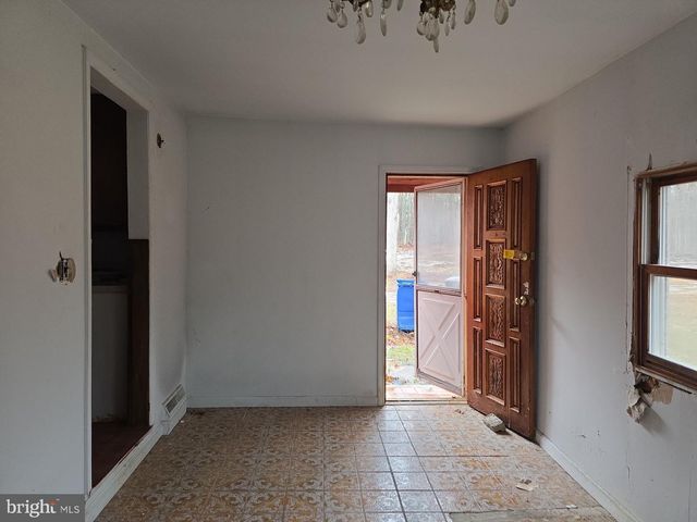 1930 MCCALL AVE, Mays Landing, NJ 08330