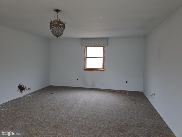 1930 MCCALL AVE, Mays Landing, NJ 08330