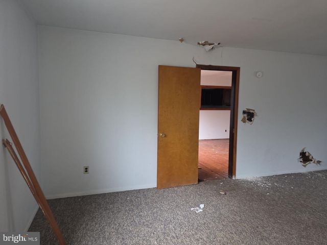 1930 MCCALL AVE, Mays Landing, NJ 08330