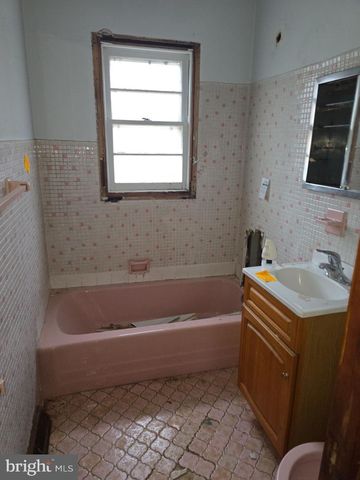 1930 MCCALL AVE, Mays Landing, NJ 08330