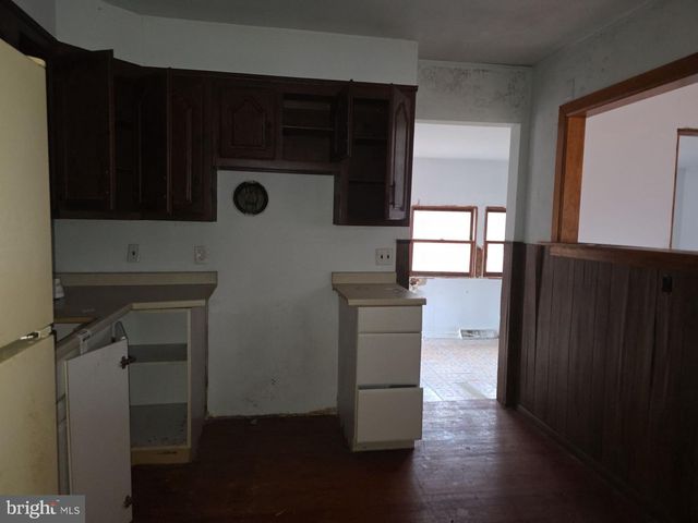 1930 MCCALL AVE, Mays Landing, NJ 08330