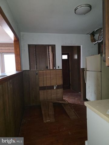 1930 MCCALL AVE, Mays Landing, NJ 08330