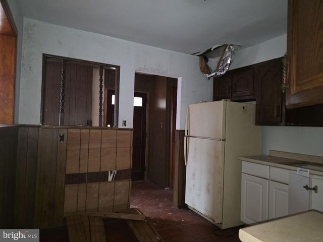 1930 MCCALL AVE, Mays Landing, NJ 08330