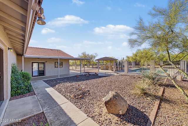43211 N 16TH Street, New River, AZ 85087