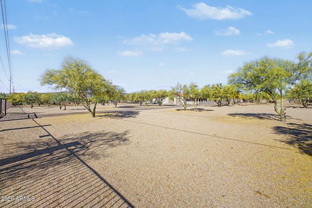 43211 N 16TH Street, New River, AZ 85087