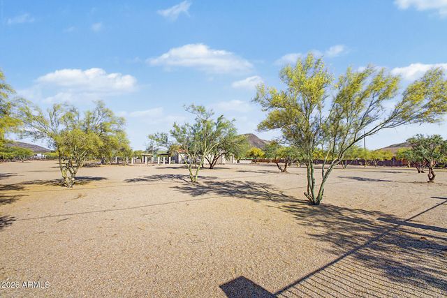 43211 N 16TH Street, New River, AZ 85087