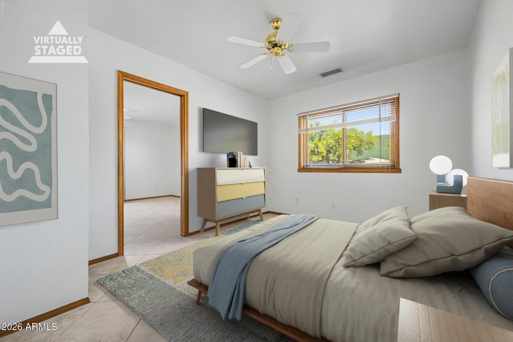 Image 11 of property listing at 43211 N 16TH Street, New River, AZ 85087