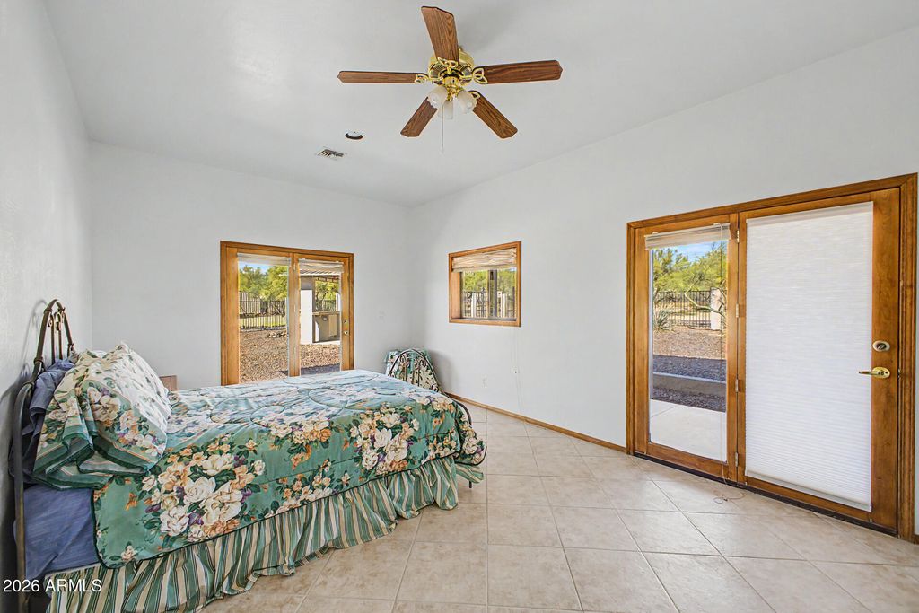 Image 27 of property listing at 43211 N 16TH Street, New River, AZ 85087