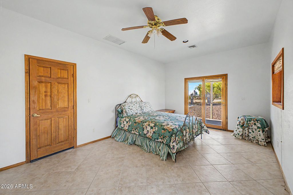 Image 28 of property listing at 43211 N 16TH Street, New River, AZ 85087