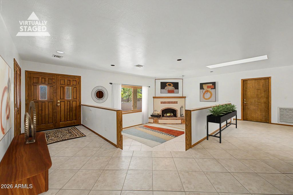Image 3 of property listing at 43211 N 16TH Street, New River, AZ 85087