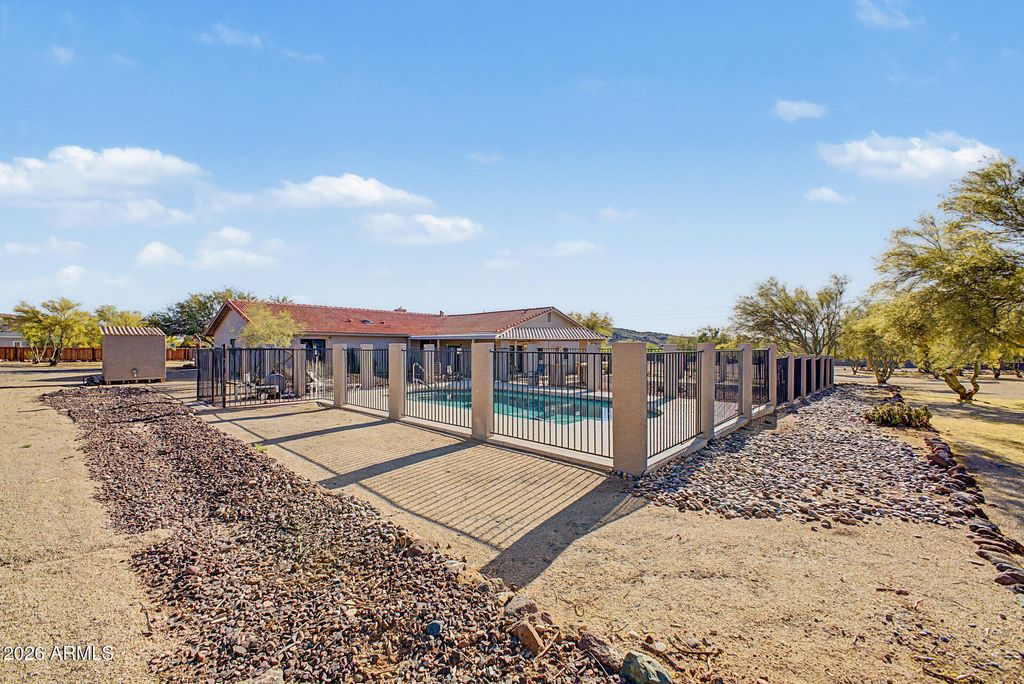 Image 37 of property listing at 43211 N 16TH Street, New River, AZ 85087