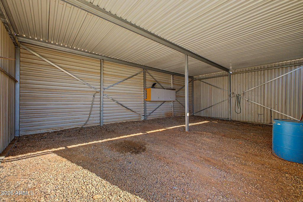 Image 48 of property listing at 43211 N 16TH Street, New River, AZ 85087