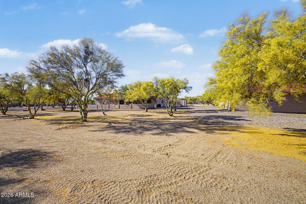 Image 51 of property listing at 43211 N 16TH Street, New River, AZ 85087